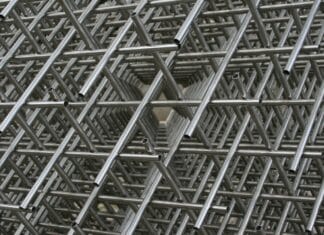 Nowoczesne hale przemysłowe – jak konstrukcje stalowe wpływają na funkcjonalność?