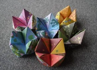 Papierowe ozdoby choinkowe – origami na Boże Narodzenie