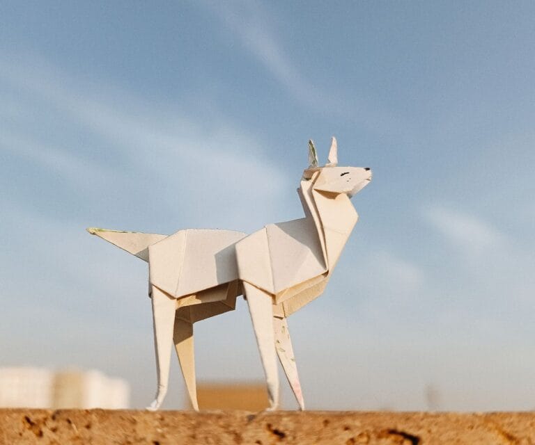 Jak zrobić serię prostych origami zwierząt do teatrzyku palcowego i zabaw ruchowych