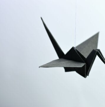 Girlanda z motyli origami – ile elementów zrobić i jak je połączyć? Girlanda z motyli origami – ile elementów zrobić i jak je połączyć?