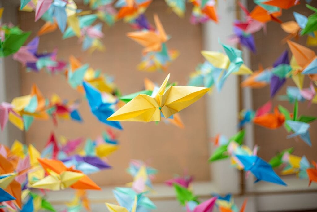 Girlanda z motyli origami – ile elementów zrobić i jak je połączyć?